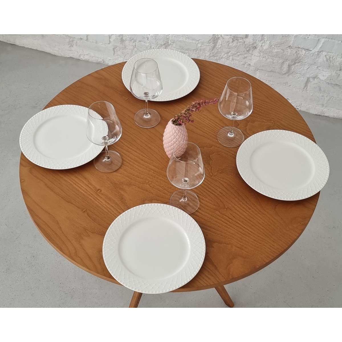 Round table Jubi natural ash veneer