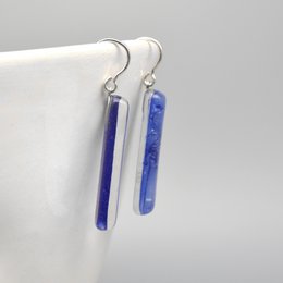Orecchini dente di leone blu, barra lunga, vetro riciclato e argento sterling