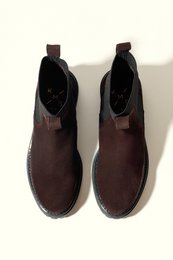 KELLY CHOCOLATE – Wildleder-Stiefeletten mit elastischen Einsätzen VORBESTELLUNG