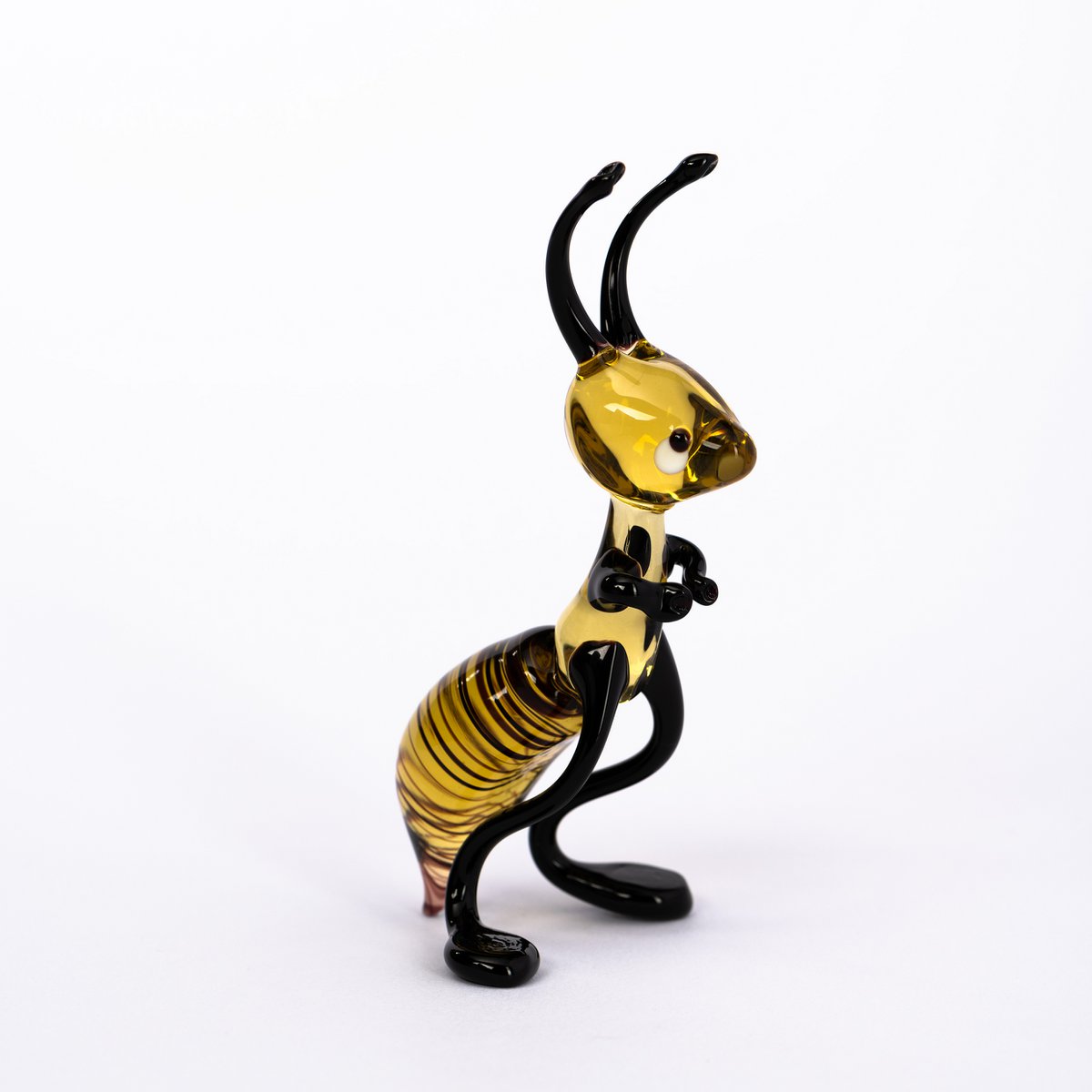 Hormiga animal de cristal