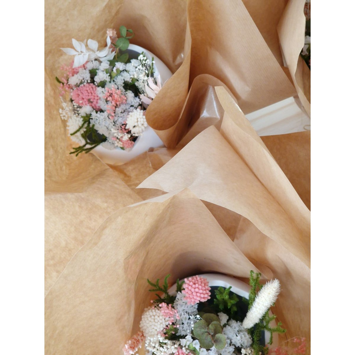 Huevo de Pascua con flores