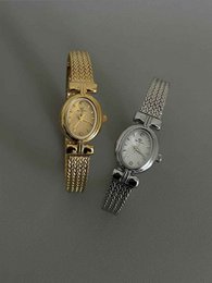 Mount - Minimalist Oval Gold Vintage Women's Watch
