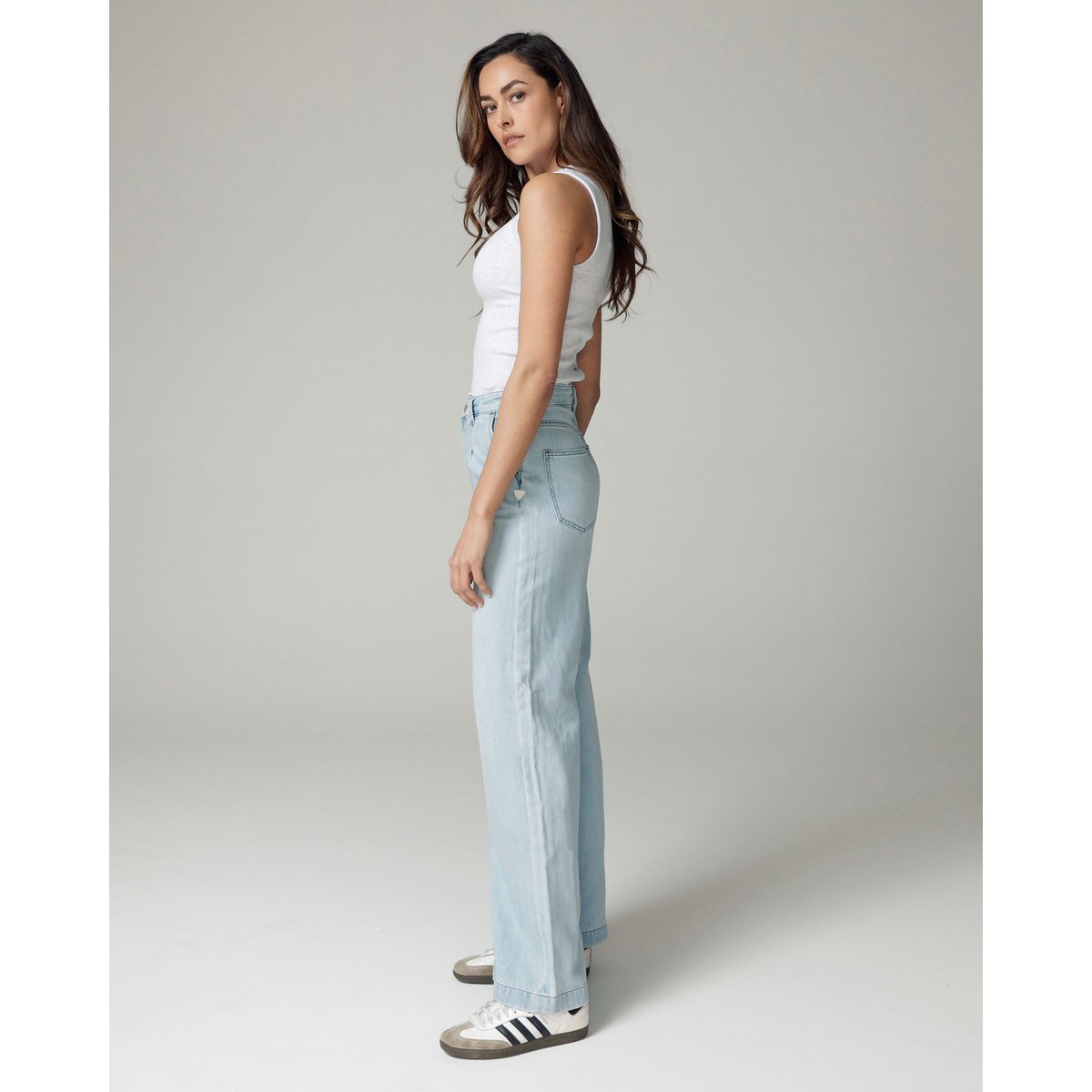 Jean taille haute à jambe large bleu décoloré | Le Diba