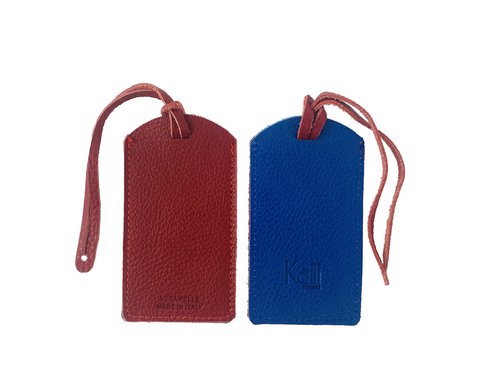 K0041VDB | Hergestellt in Italien, zweifarbiger Gepäckanhänger aus echtem Vollnarbenleder, genarbter Dollar – Rot/Blau – Maße: 6,5 x 12 cm – Verpackung: stabiler Boden/Deckel in Geschenkbox
