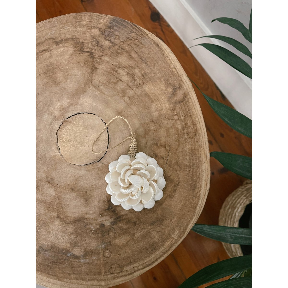 Luro Shell Mini Tassel