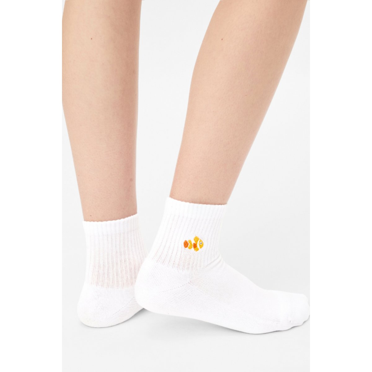 Organic Quarter Socks Nemo - Korte witte sokken met geborduurde clownvis