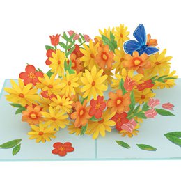 Tarjeta desplegable Margaritas de colores con mariposas