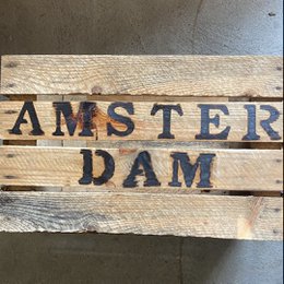 HOLZKISTE / KISTE Amsterdam