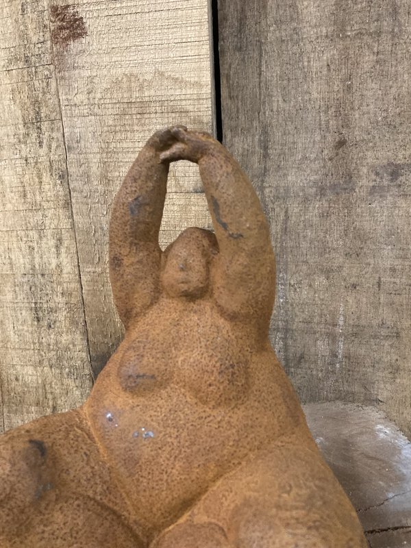 Frau aus Gusseisen in Yoga-Pose, 19x14x23cm, 3kg