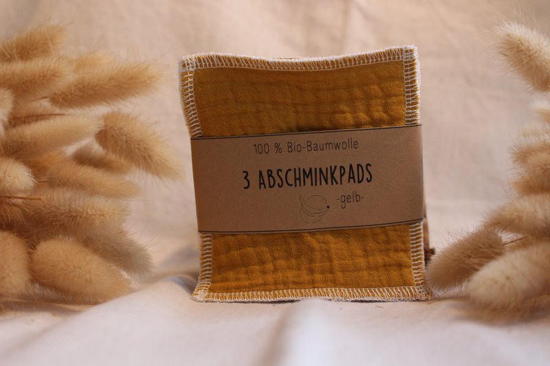 Washable make-up removal pad