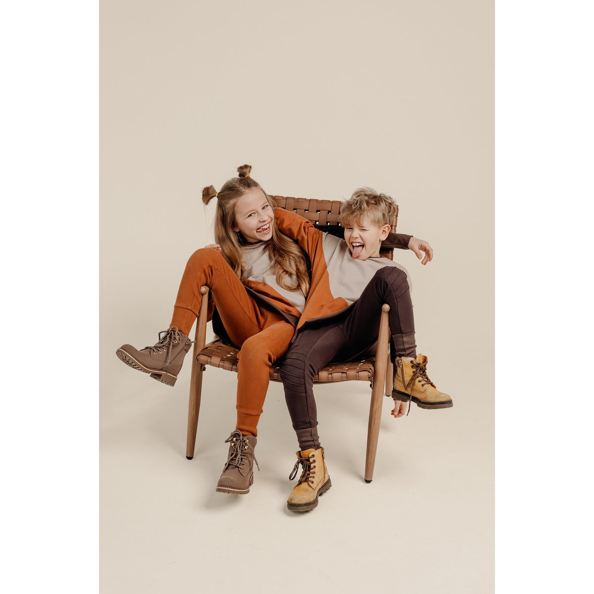Kinder RIB-Hose Karamell