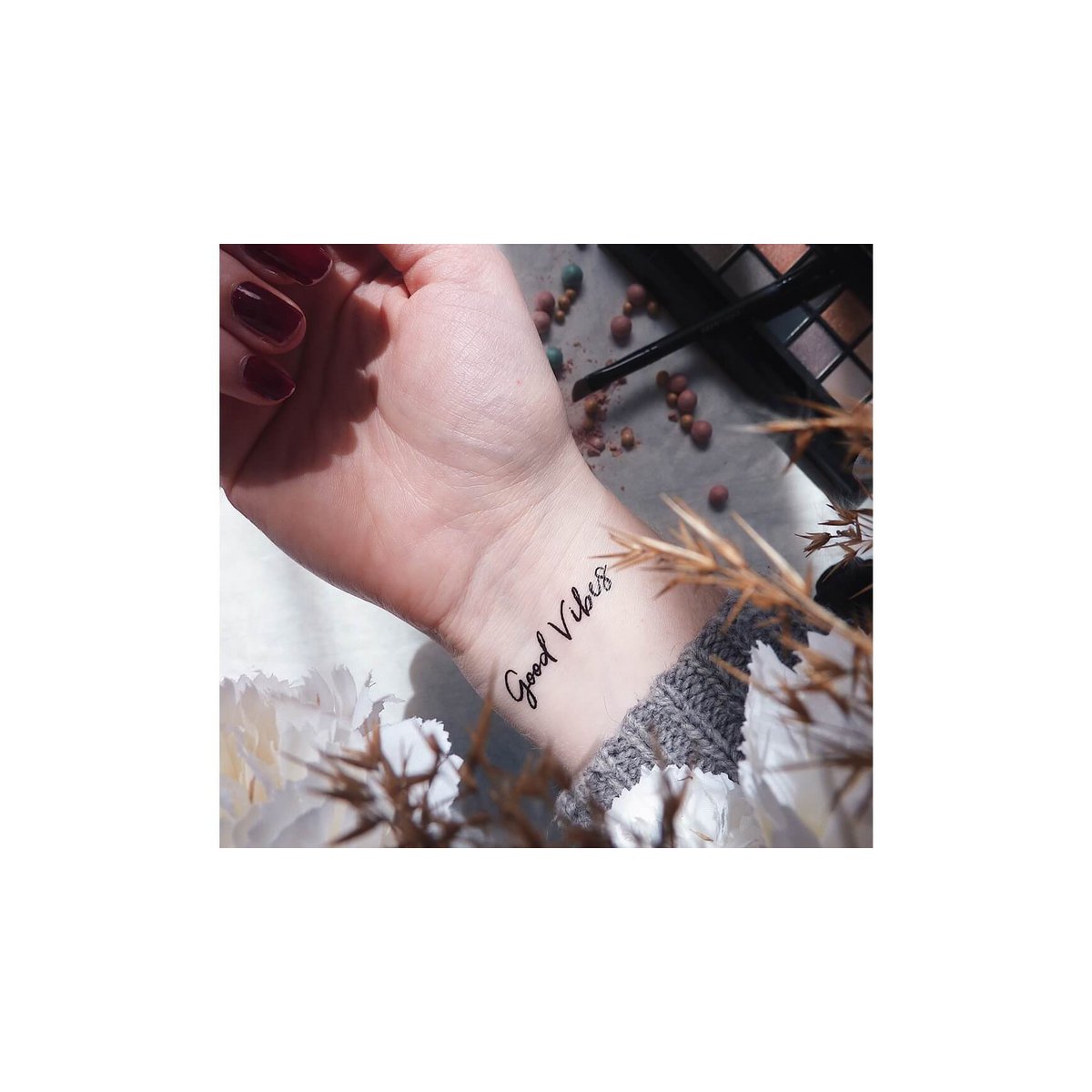 Temporary tattoo: Good Vibes