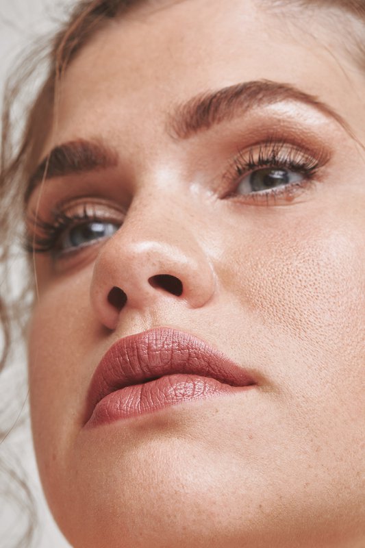 LIP LINER CLEAN