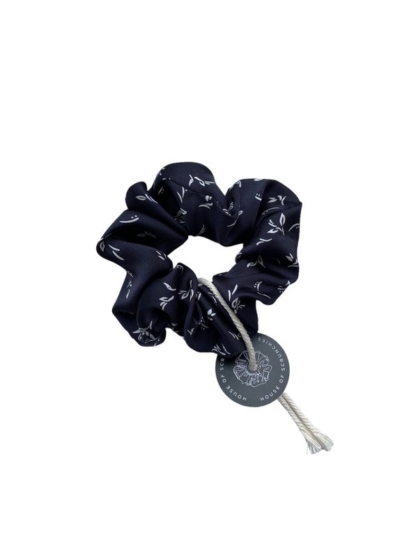 Scrunchie - Navy Flowers - Genbrug