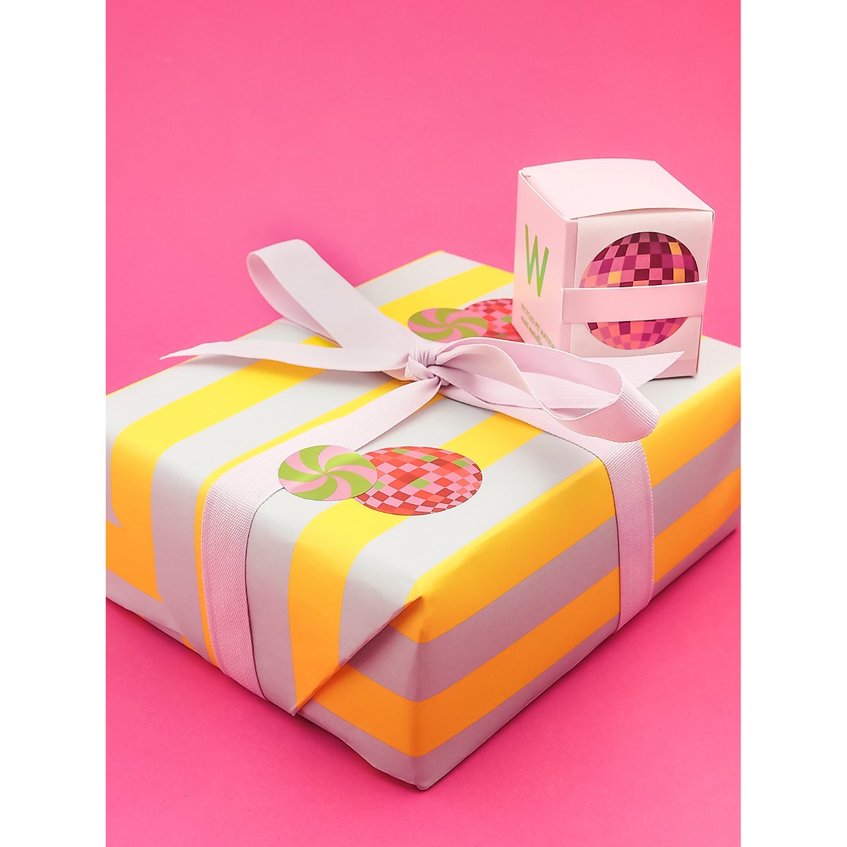 Sticker on a roll - Confetti - PET material