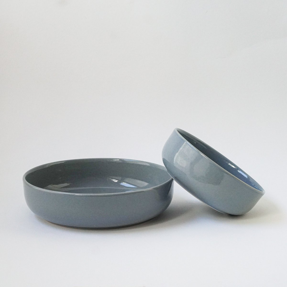 Shell 22 cm with lid/plate Hollyhock - Fjord Blue - 1,000 ml