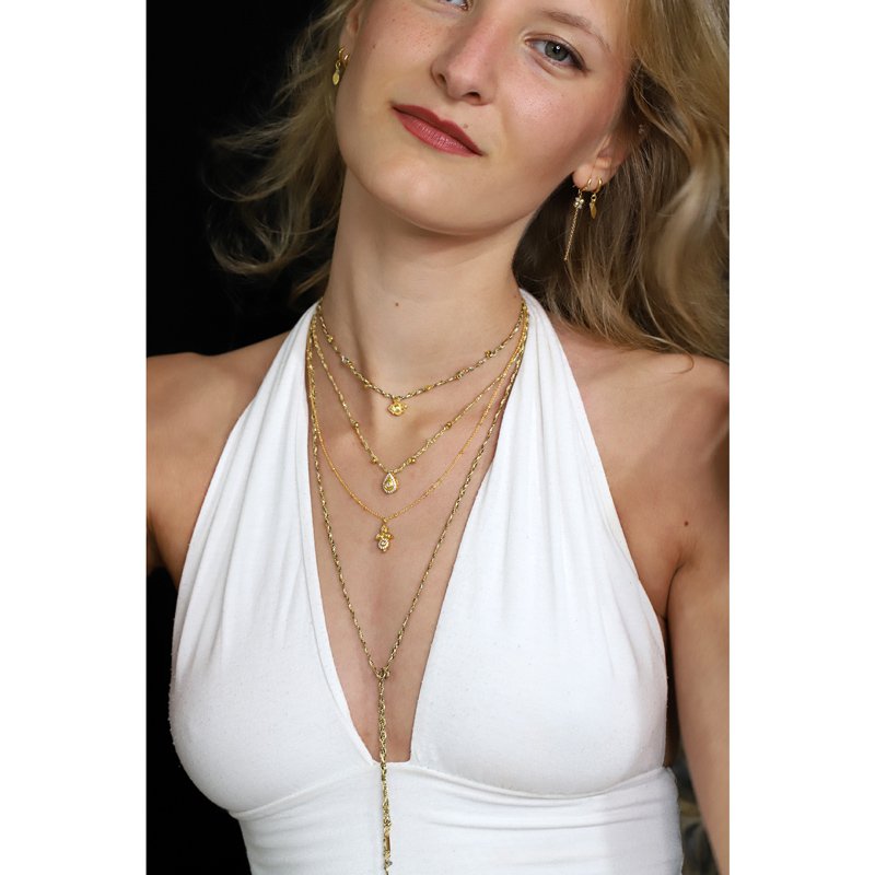 Collar trenzado tejido con colgante de diamantes Polki