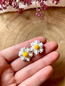 Clay Earrings Stainless Steel Daisy Studs large