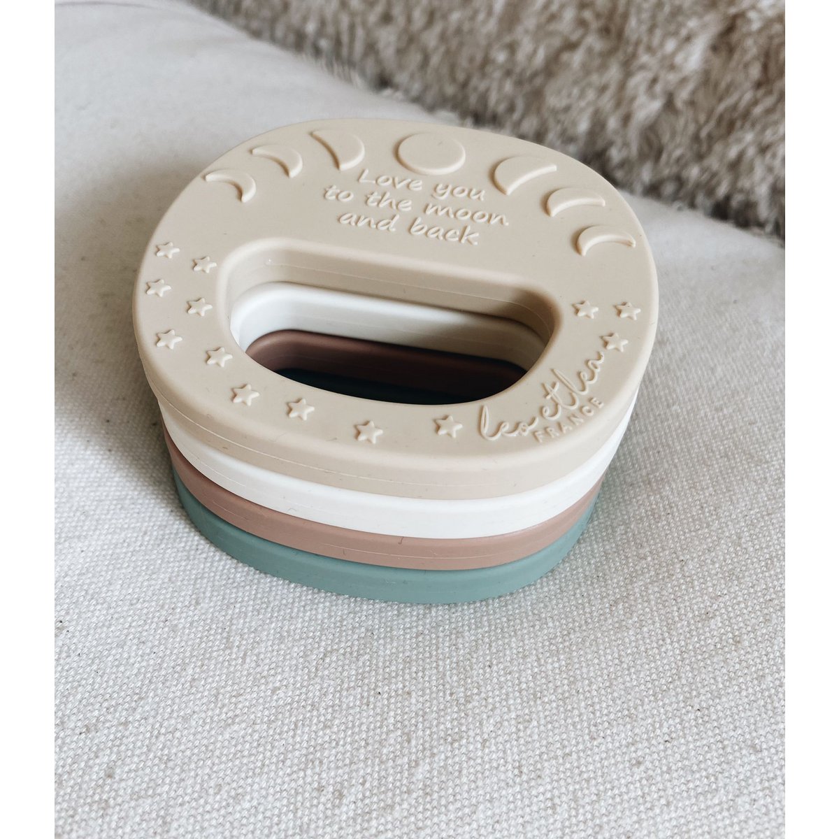 Moon Teether, leo and lea, Teething Rattle, 4 forskellige farver