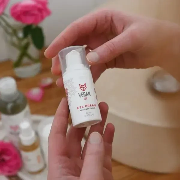 Crema de ojos antiarrugas con arándano