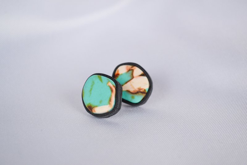 Ella stud earrings in turquoise and black