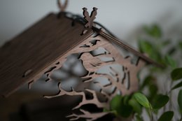 Vogelhäuschen – Hängendes Vogelhäuschen aus Holz