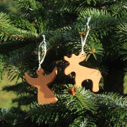 Christmas tree decorations made of wood elk, gift tags