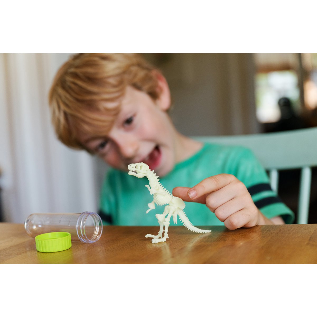 T-Rex-skelet glanst in het donker