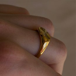 Medaljon - Signet Sunburst Gold Ring