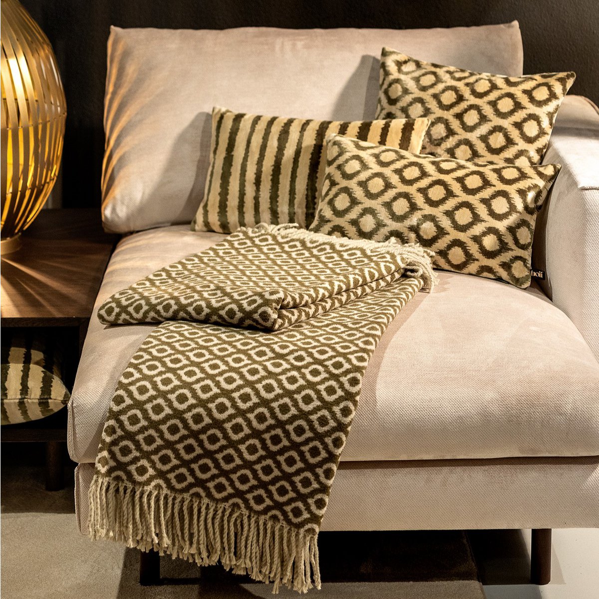 ISABELLA |  Plaid | 150x200 cm Military Olive | Green | Uni | Hoii | 60% Cotton 40% Acryl