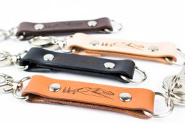 Leather keychain with carabiner - Mountains