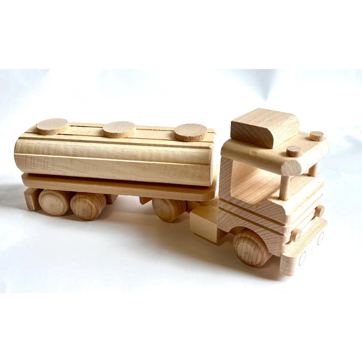 wooden tank car 28 cm.