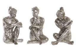 Resin figure of a seated girl, measuring 17x15x26 cm, available in 3 assortments.