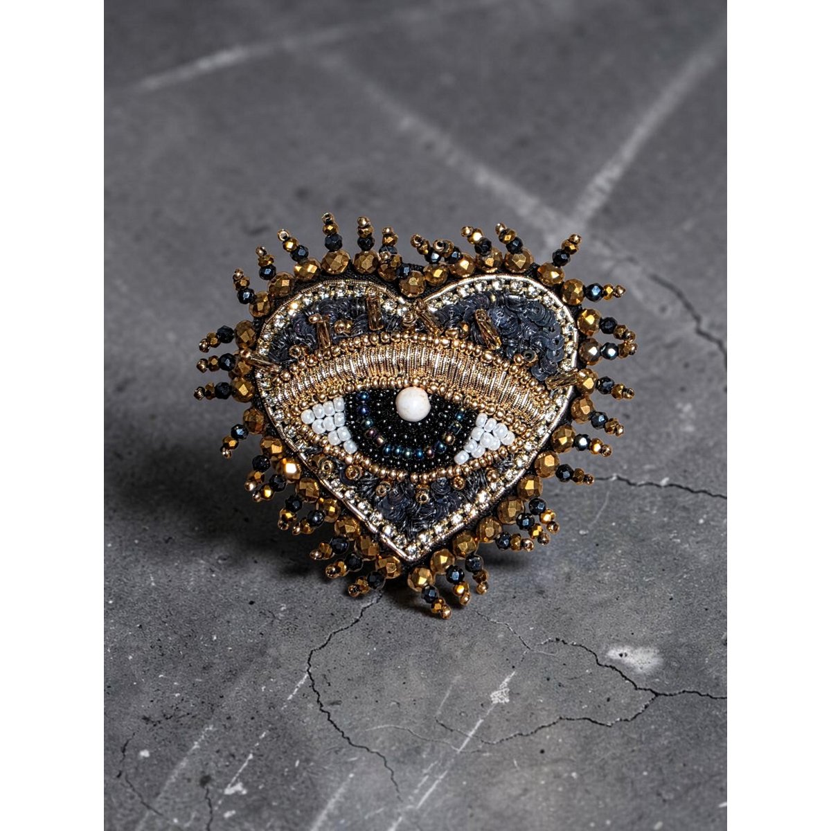 Broche Hartziener