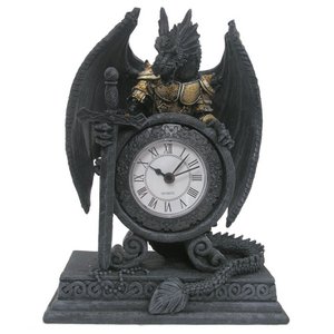 Drache in Rüstung Kaminuhr