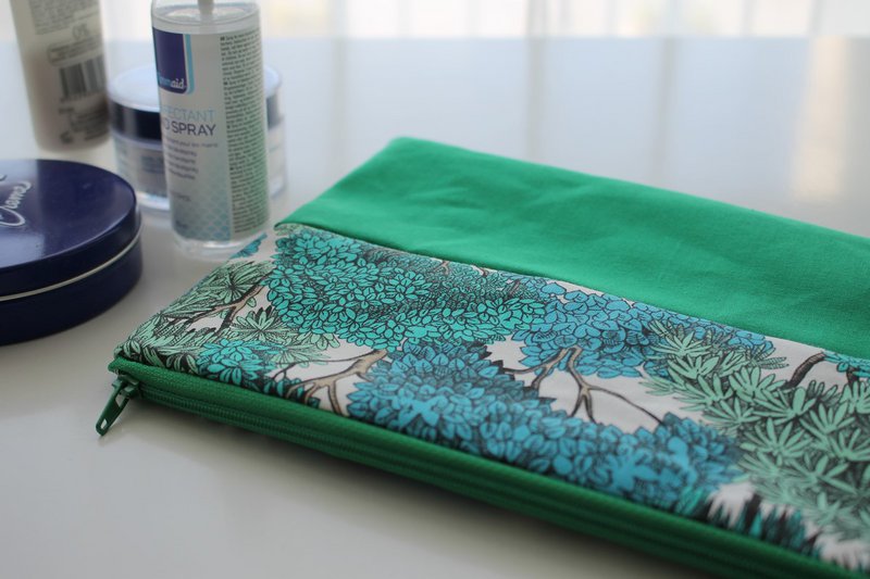 Pochette con cerniera Maya Green Trees