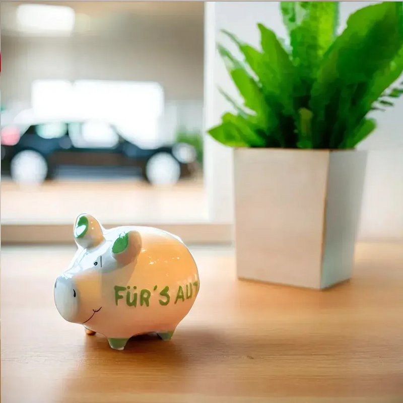 Sparegris firma sparegris "Til bilen" lavet af keramik, hvid/grøn (B/H/D) 12,5x9x9cm lille gris