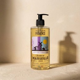 Golden liquid Marseille soap, lavender scent, purple label, pump dispenser bottle, 500mL.