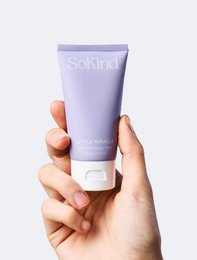 Soothing nappy balm for baby's delicate skin. Creamy, fragrance-free formula with natural ingredients to gently moisturize and protect.