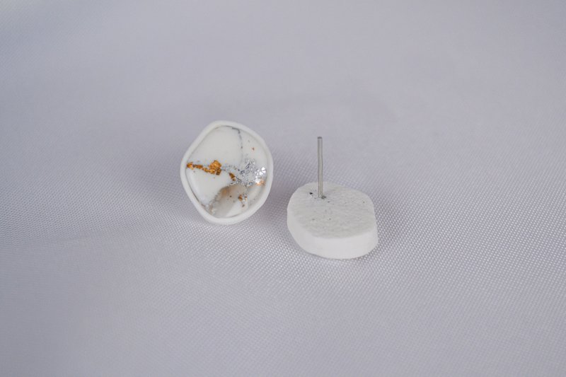 Ohrstecker Ella in Weiß & Metallic