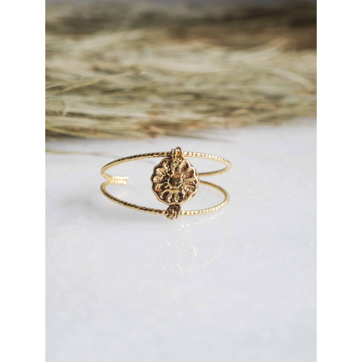 Daisy ring