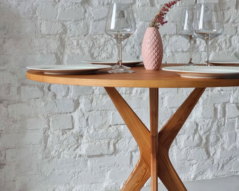 Round table Jubi natural ash veneer