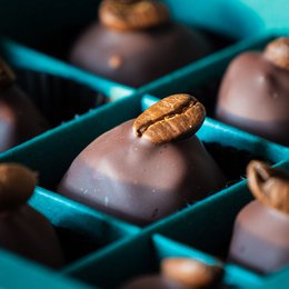 Økologiske dadelpraliner: Espresso Crunch
