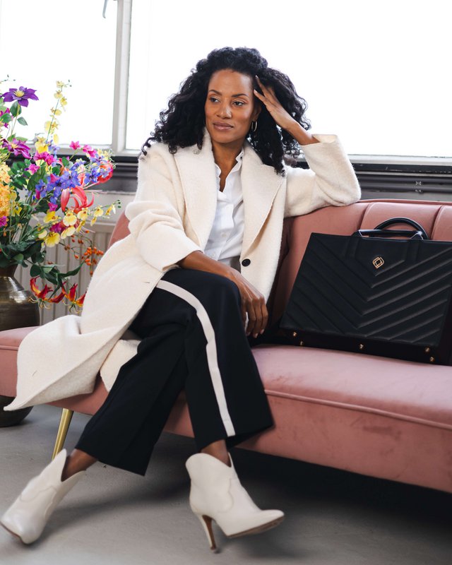 Business Bag Muse Corn Leather Black