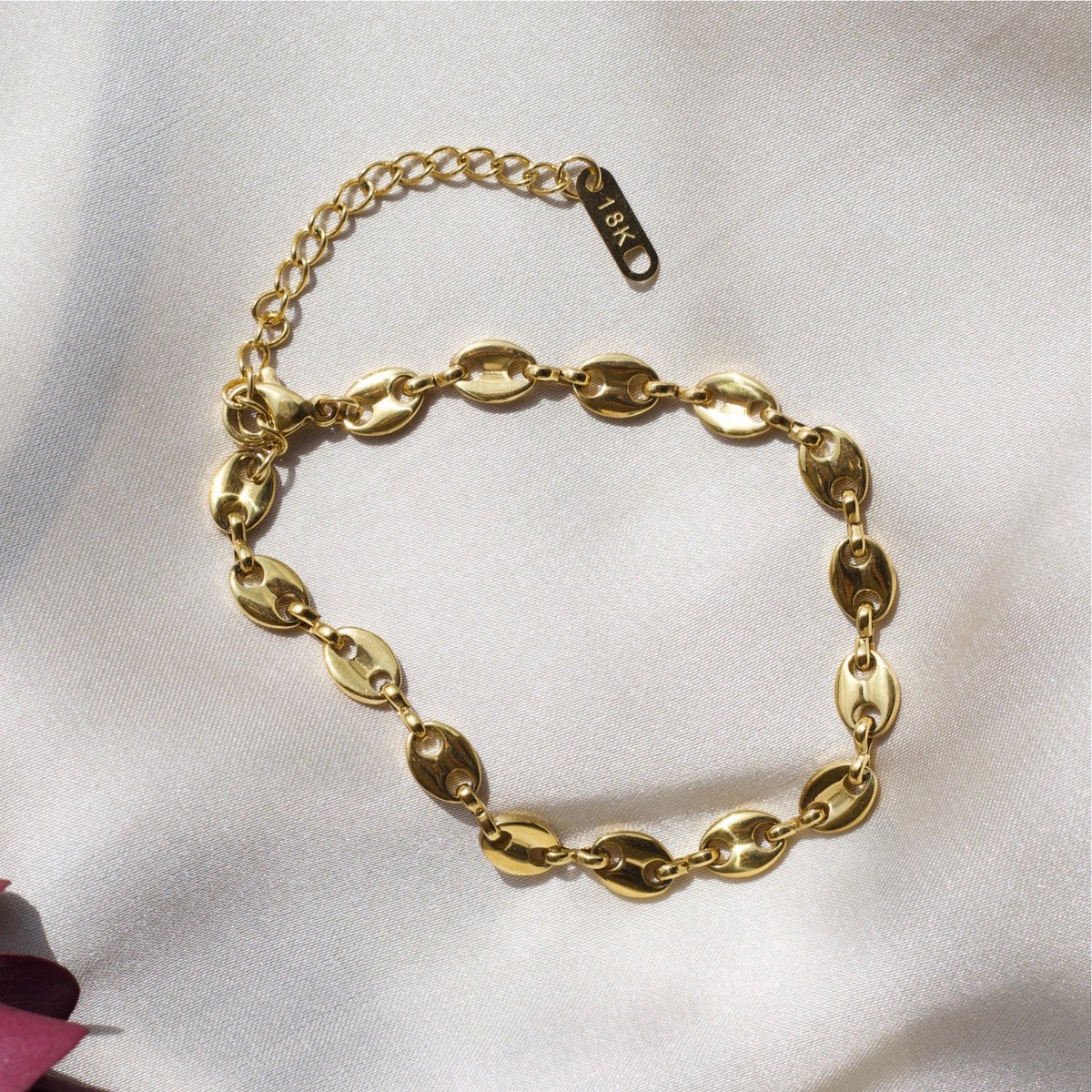 Achaz - Koffieboonarmband Goud