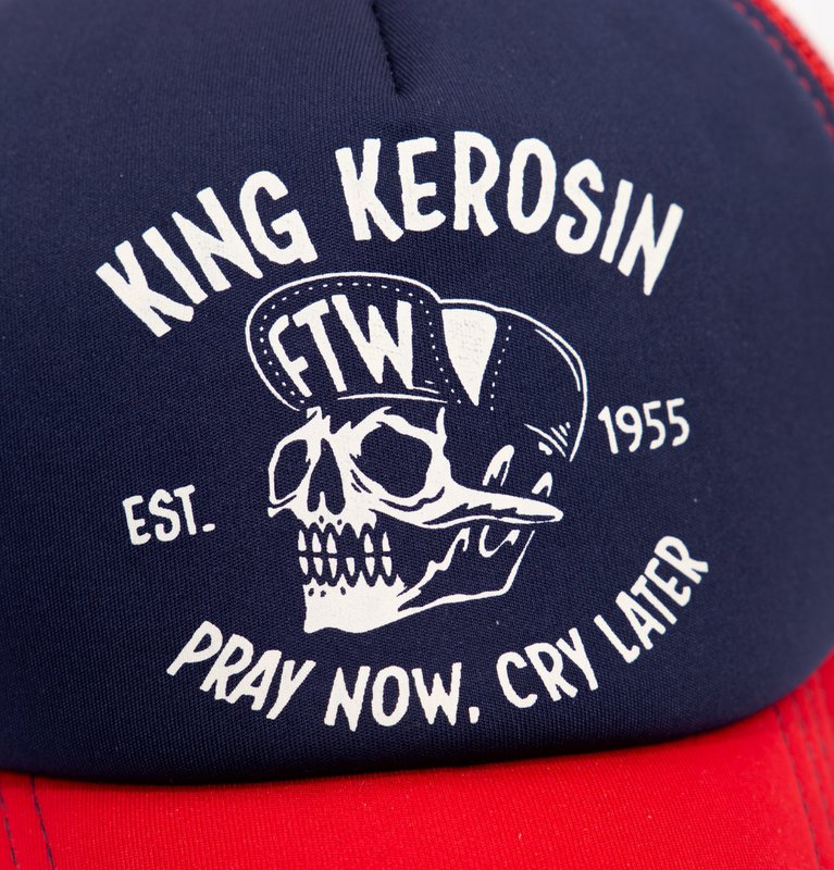 Trucker Cap «mit kontrastfarbenem Print «Pray now. cray later»