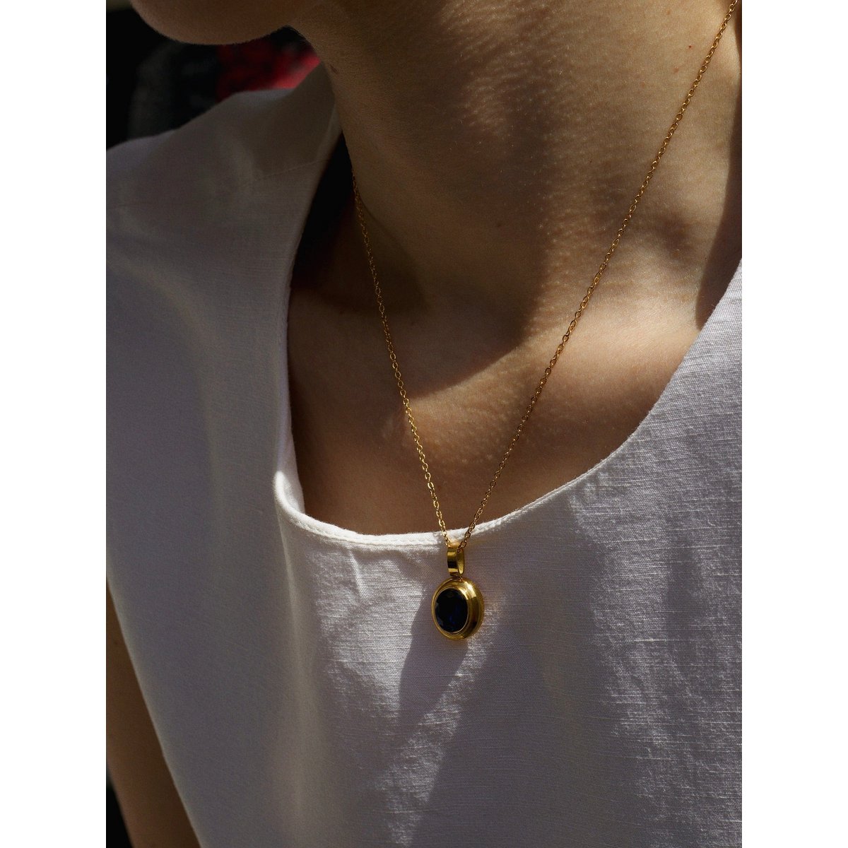 Atlas - Crystal Drop Pendant halskæder