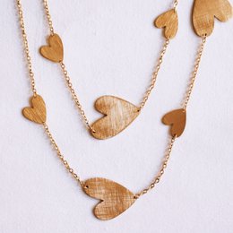 Long necklace with matte hearts