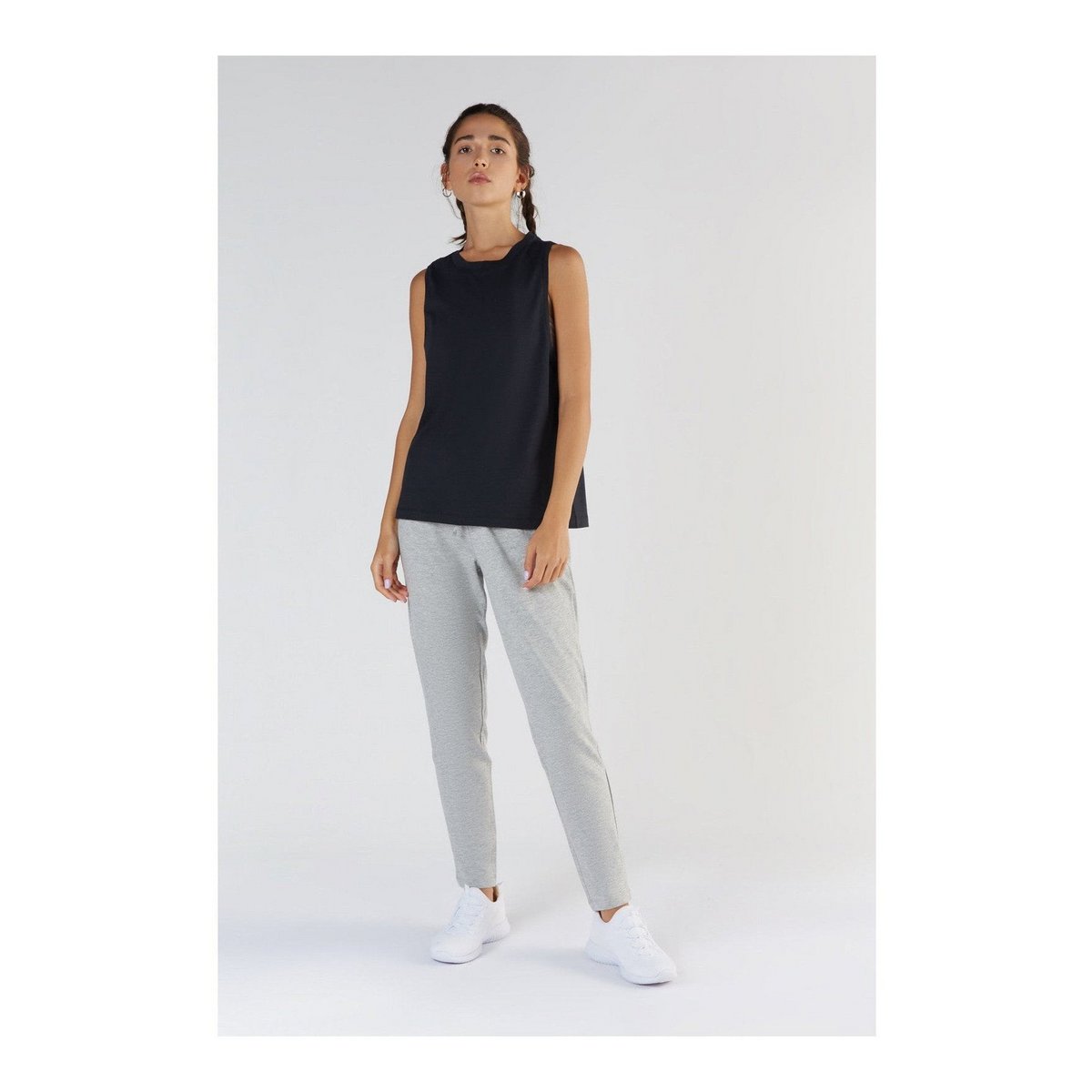 T1211-01 | TENCEL™ Active Damen Top hooggesloten - Zwart