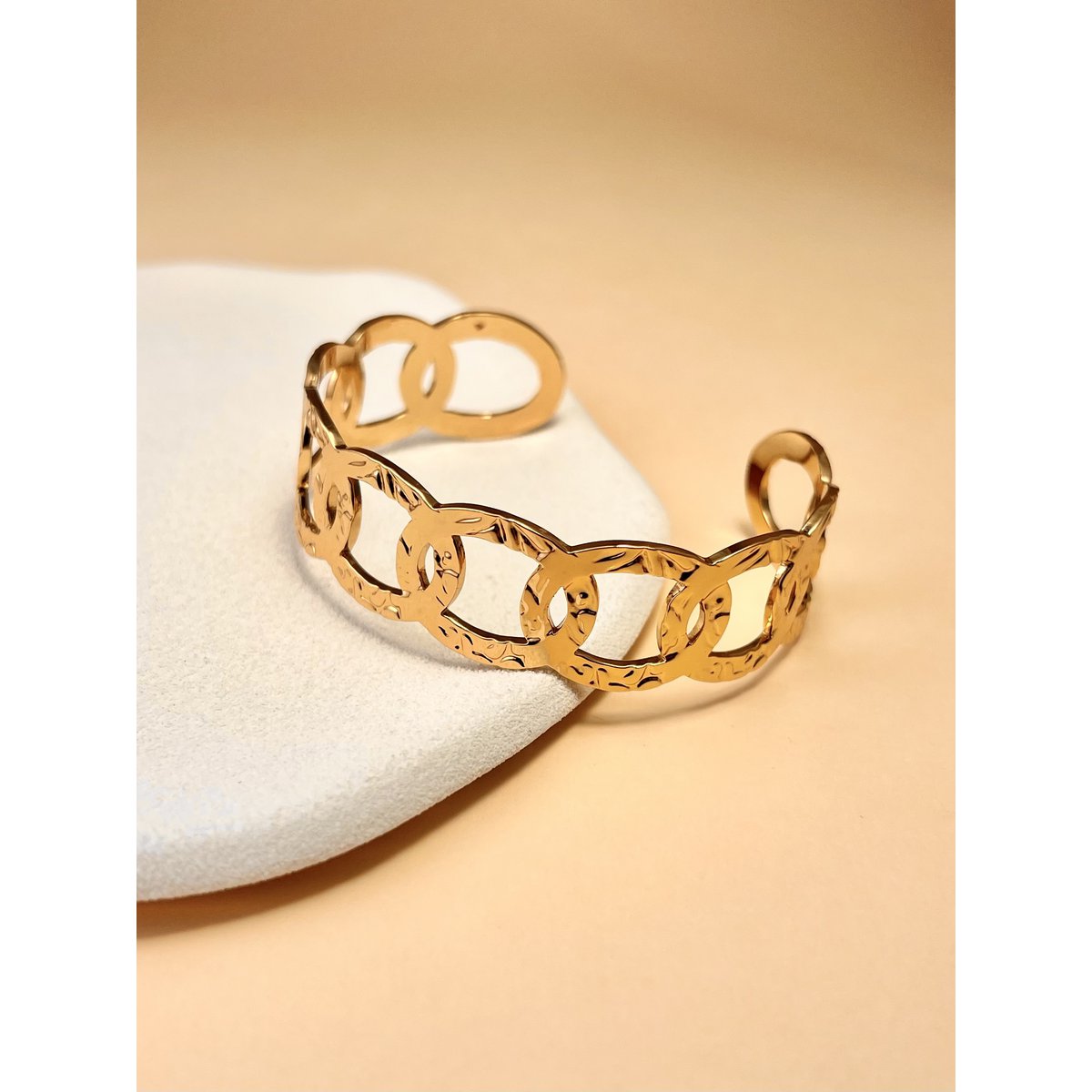 Golden Rush armband met elkaar verweven gebeeldhouwd